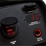 USB-порт Quick Charge 3.0, індикатор заряду та кнопка живлення станції Bandera Power 125