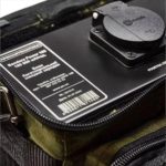 Паспортна табличка та розетка 230В зарядної станції Bandera Power 180
